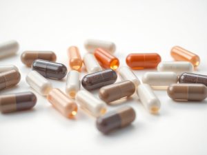 Maca Root vs. Ginseng: Exploring Their Potential for Energy and Vitality in Midlife